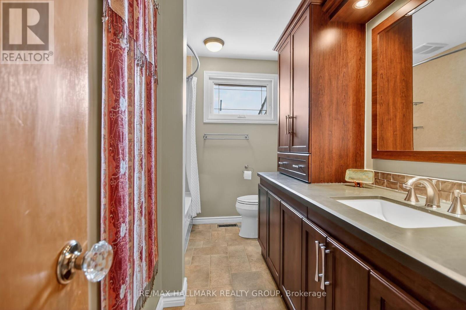 2279 Harding Road, Ottawa, Ontario  K1G 3B6 - Photo 12 - X12931602