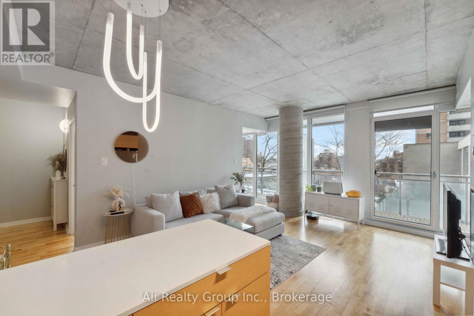 714 - 324 Laurier Avenue W, Ottawa, Ontario  K1P 0A4 - Photo 10 - X12931612