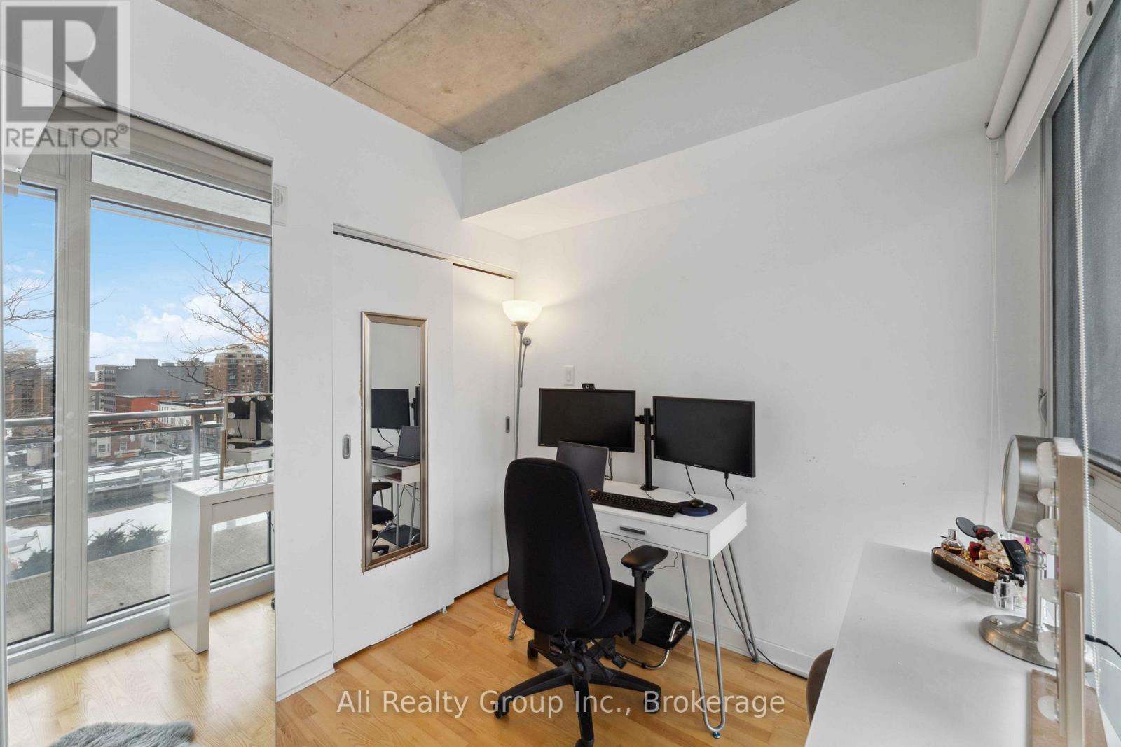 714 - 324 Laurier Avenue W, Ottawa, Ontario  K1P 0A4 - Photo 19 - X12931612