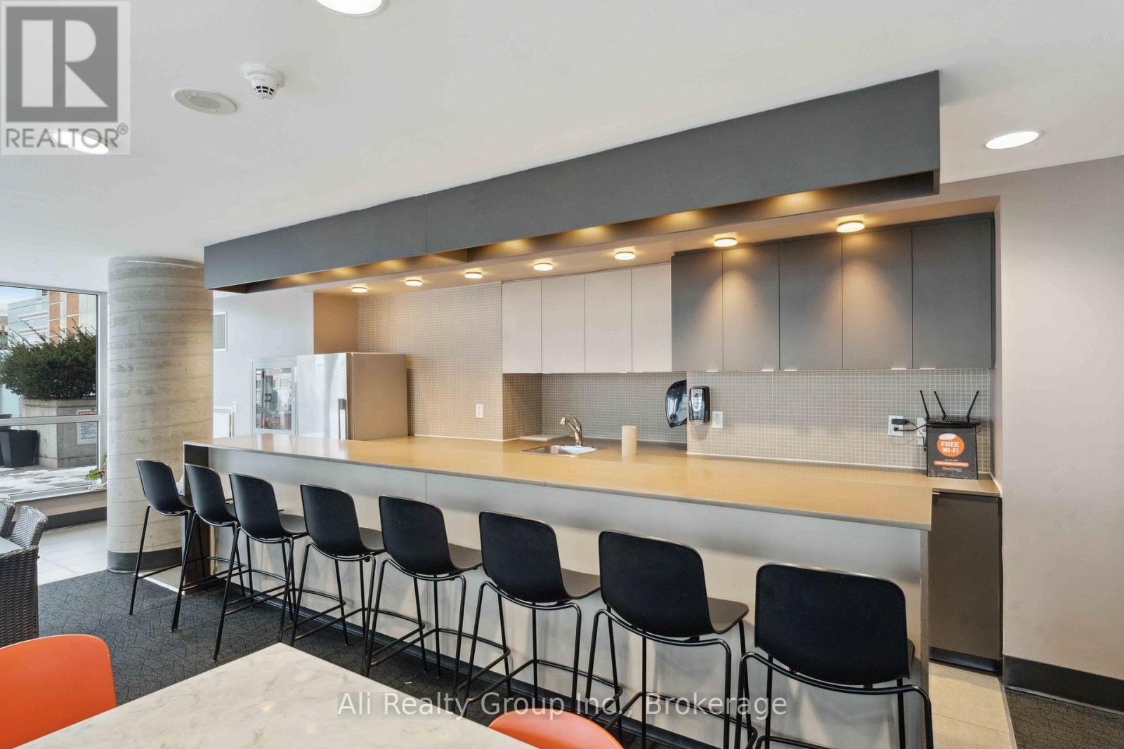 714 - 324 Laurier Avenue W, Ottawa, Ontario  K1P 0A4 - Photo 27 - X12931612