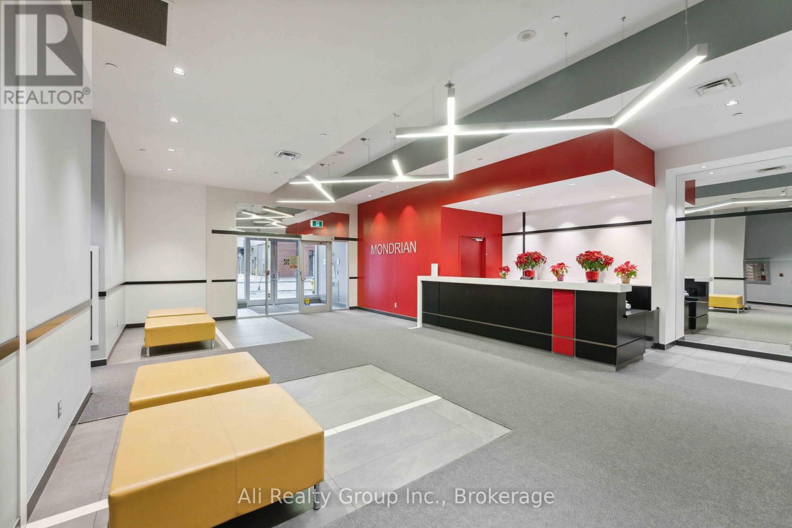 714 - 324 Laurier Avenue W, Ottawa, Ontario  K1P 0A4 - Photo 3 - X12931612