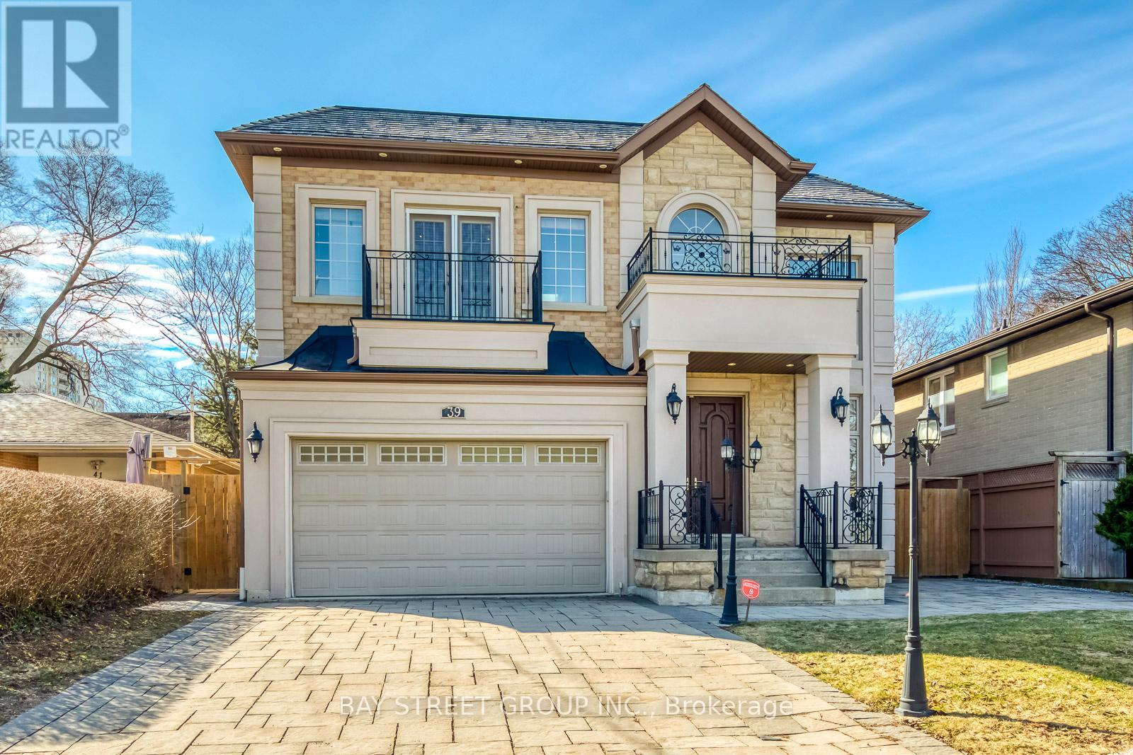 39 Foxwarren Drive, Toronto, Ontario  M2K 1L1 - Photo 2 - C12931608