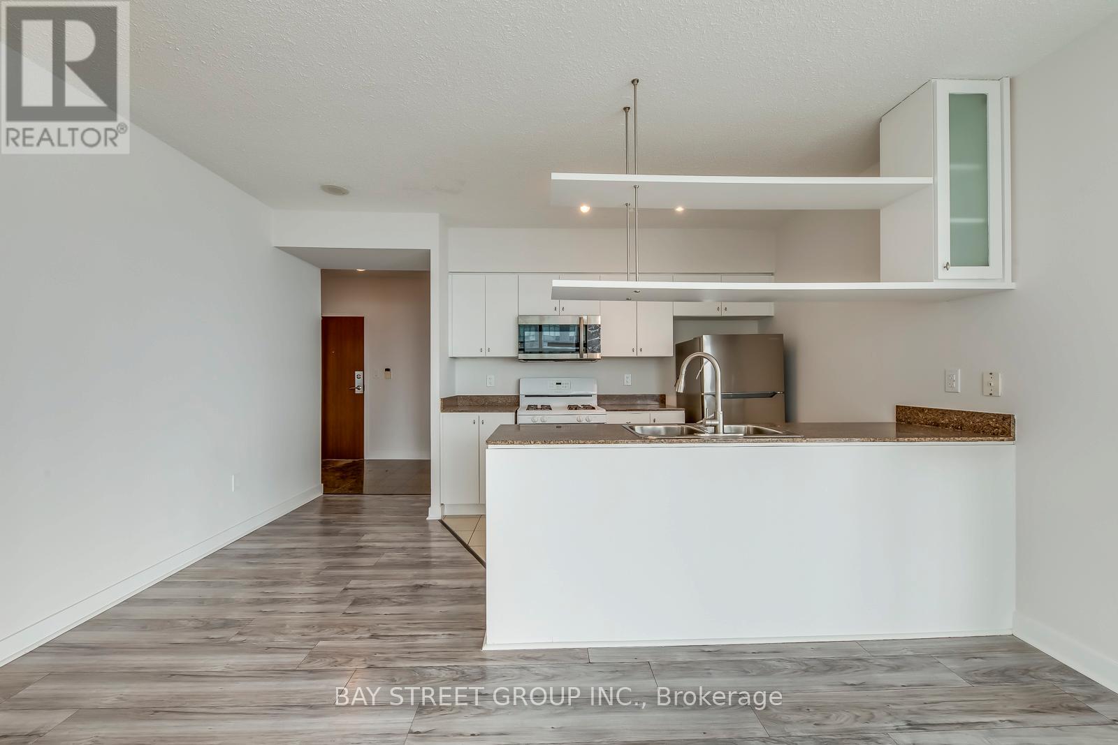 3912 - 35 Mariner Terrace, Toronto, Ontario  M5V 3V9 - Photo 10 - C12931610