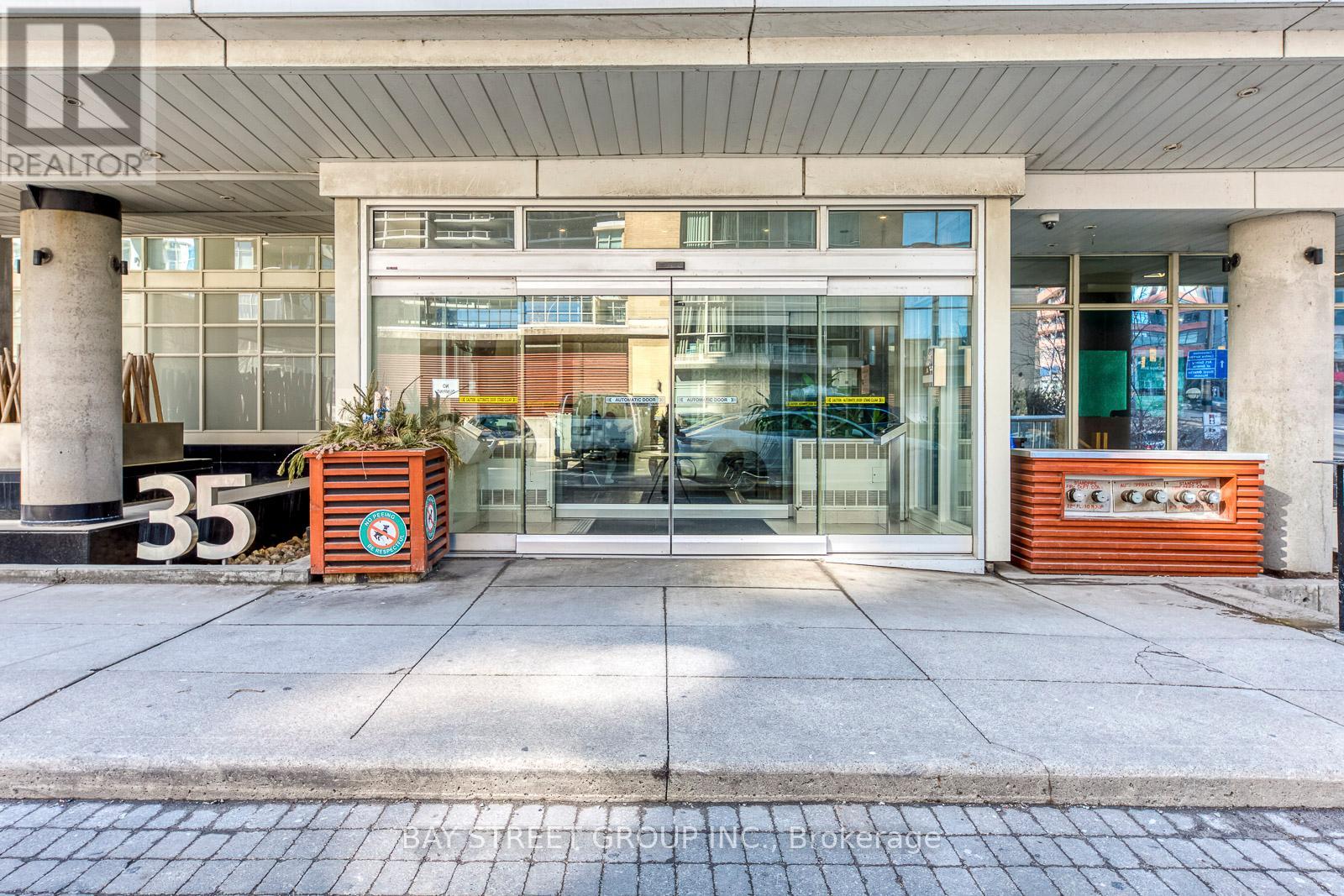 3912 - 35 Mariner Terrace, Toronto, Ontario  M5V 3V9 - Photo 3 - C12931610