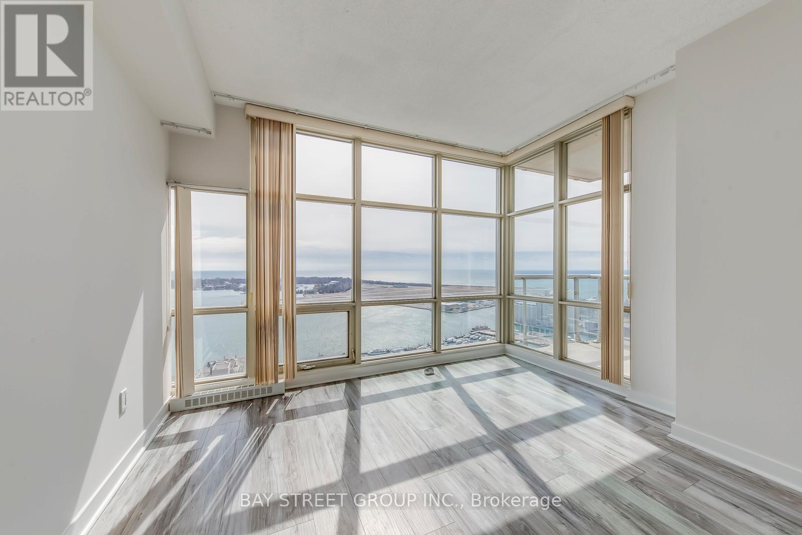 3912 - 35 Mariner Terrace, Toronto, Ontario  M5V 3V9 - Photo 33 - C12931610