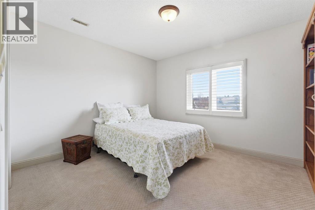 54 Edgeland Close NW, Calgary, Alberta  T3A 3B1 - Photo 27 - A2290490