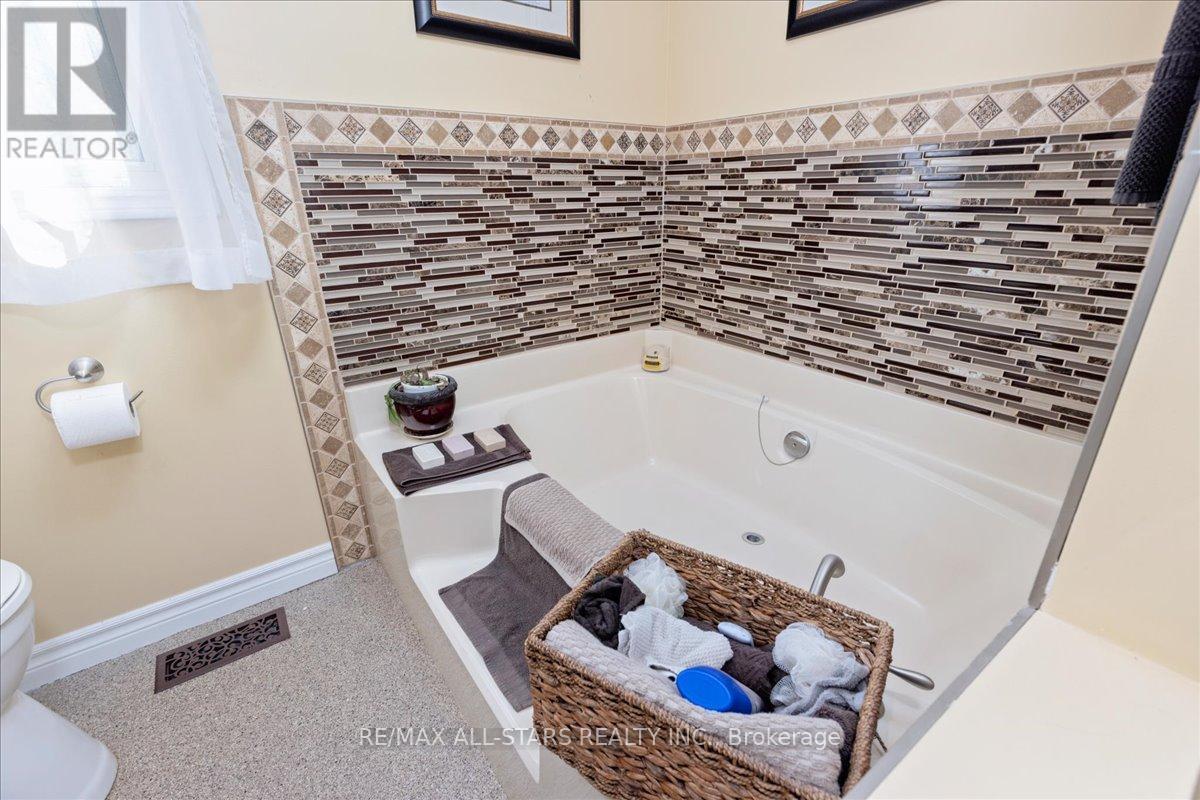 26576 Park Road, Georgina, Ontario  L0E 1R0 - Photo 19 - N12931614