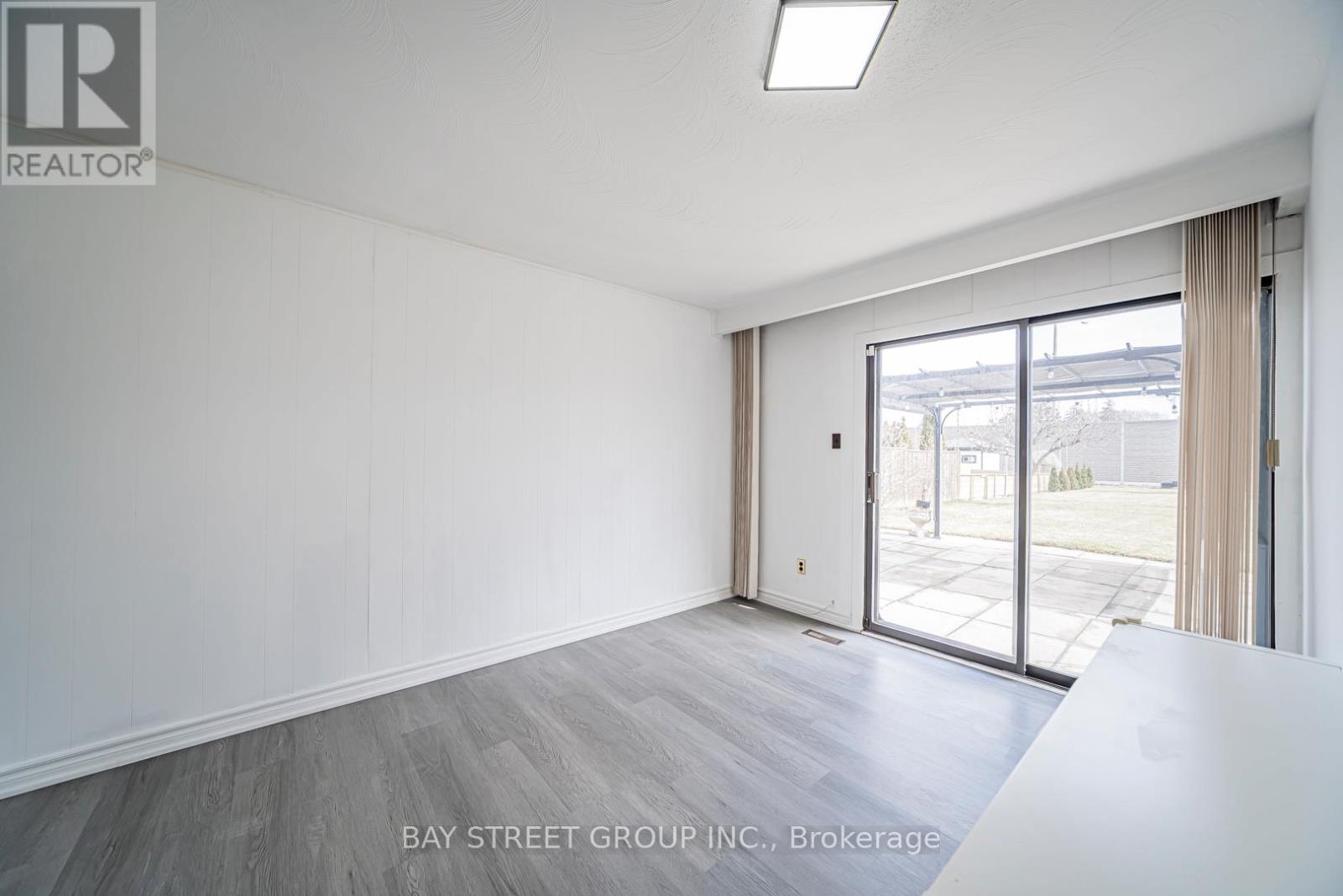 Lower - 1520 Brentano Boulevard, Mississauga, Ontario  L4X 1A4 - Photo 13 - W12931592