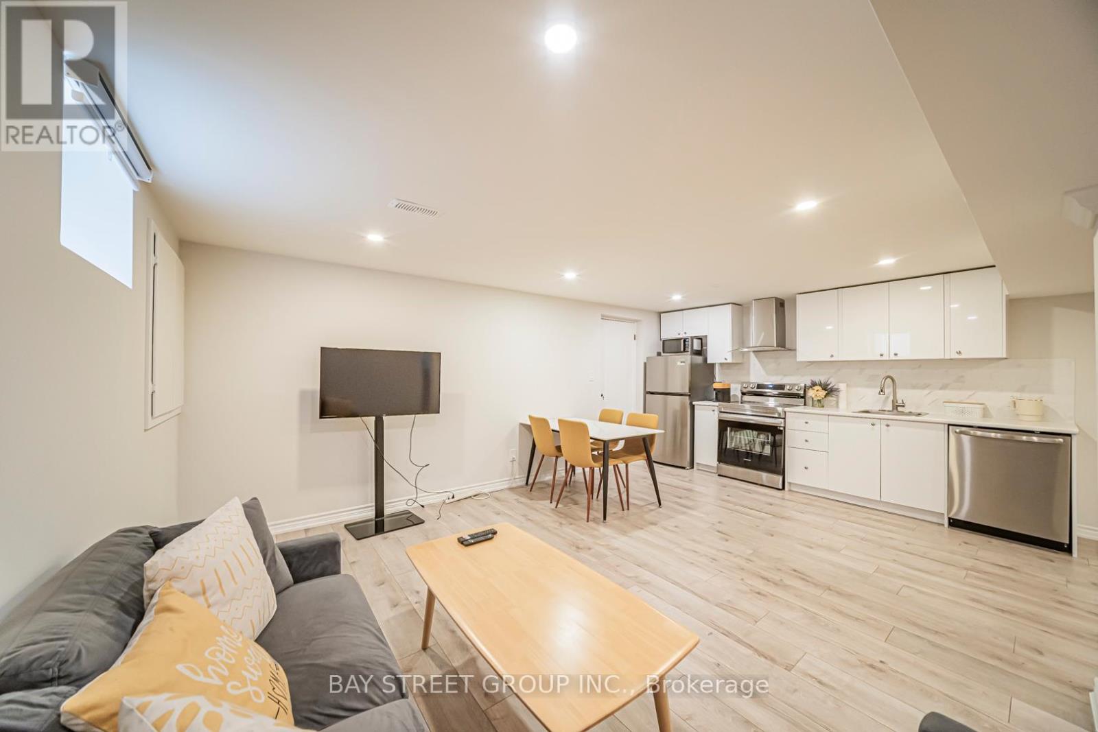 Lower - 1520 Brentano Boulevard, Mississauga, Ontario  L4X 1A4 - Photo 22 - W12931592