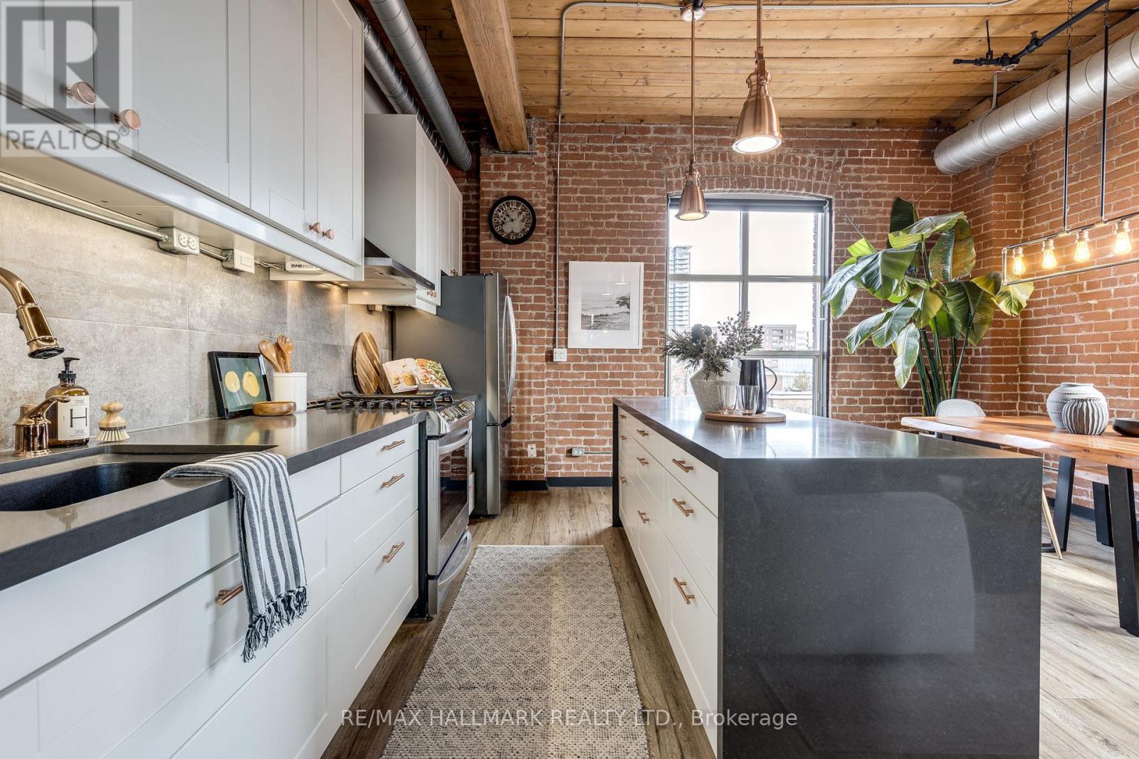 406 - 426 Queen Street E, Toronto, Ontario  M5A 1T4 - Photo 2 - C12890076