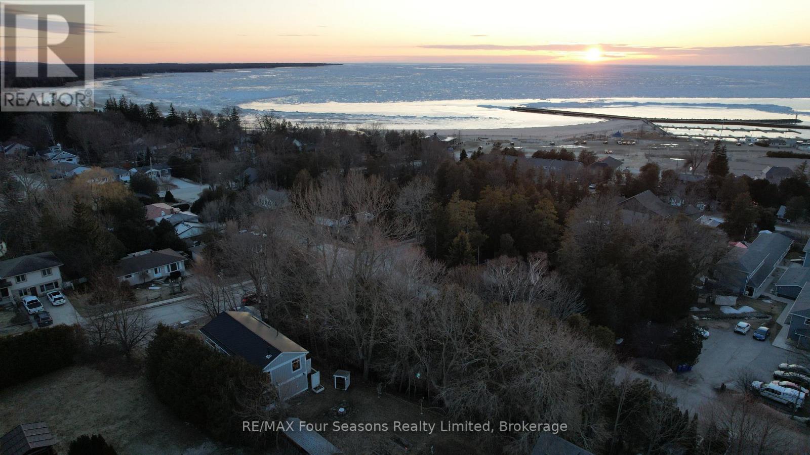 265 Mill Street, Saugeen Shores, Ontario  N0H 2C2 - Photo 6 - X12908462