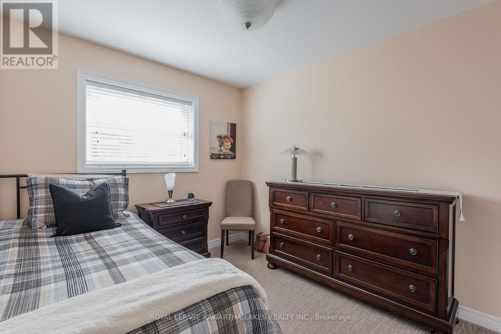 29 Midland Drive, Kawartha Lakes, Ontario  K9V 6B9 - Photo 22 - X12931634