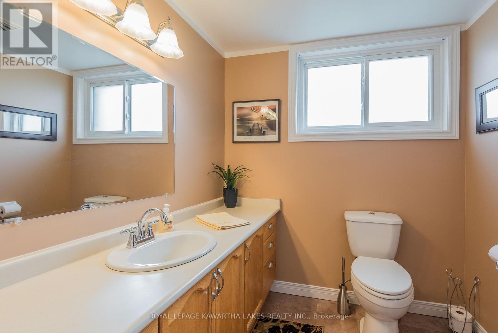 29 Midland Drive, Kawartha Lakes, Ontario  K9V 6B9 - Photo 35 - X12931634