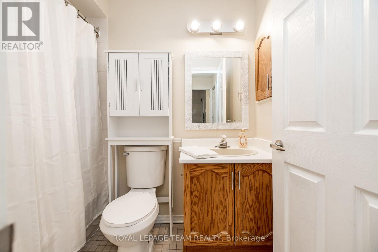 27 Pine Needles Court, Ottawa, Ontario  K2S 1G5 - Photo 23 - X12931628