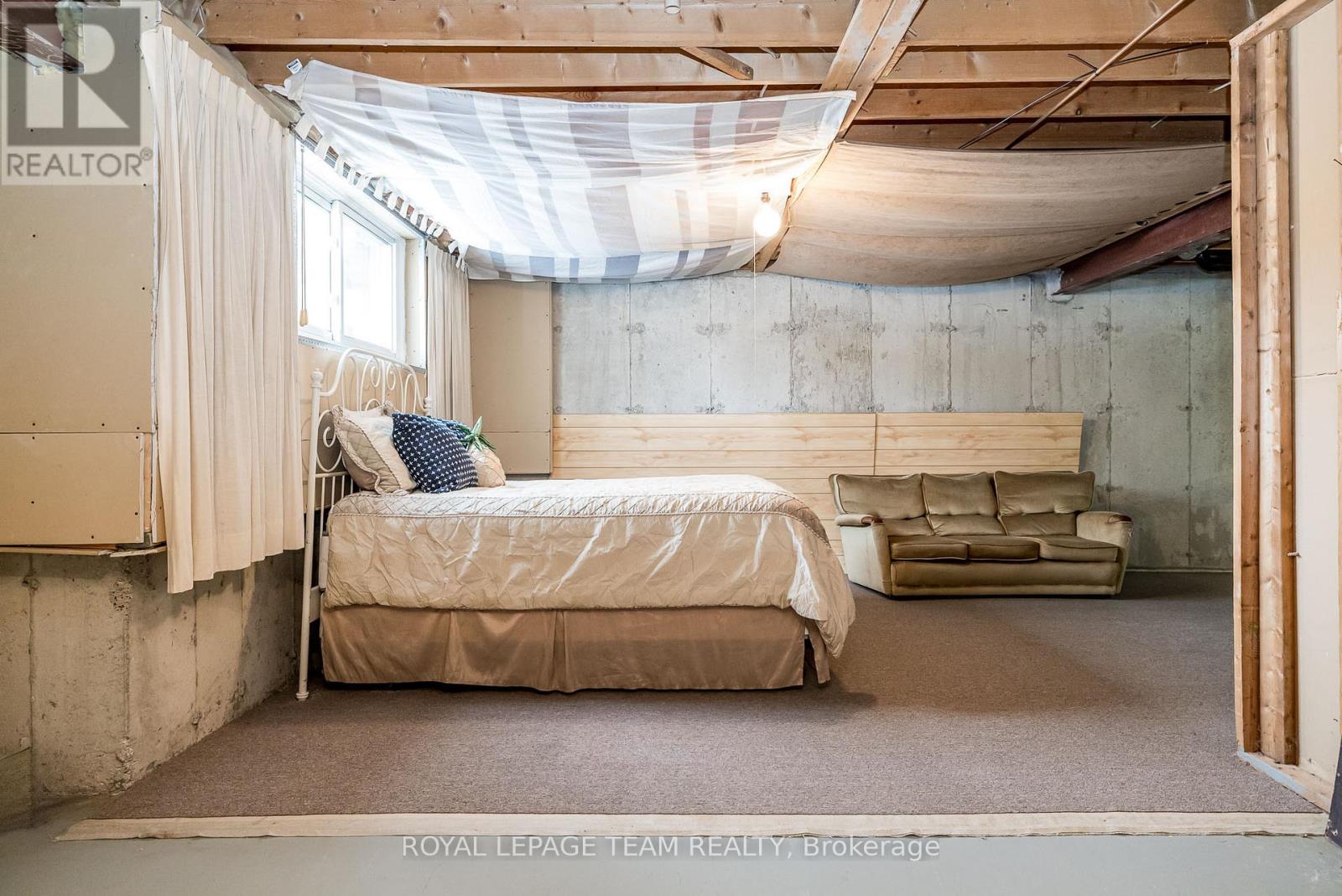 27 Pine Needles Court, Ottawa, Ontario  K2S 1G5 - Photo 26 - X12931628