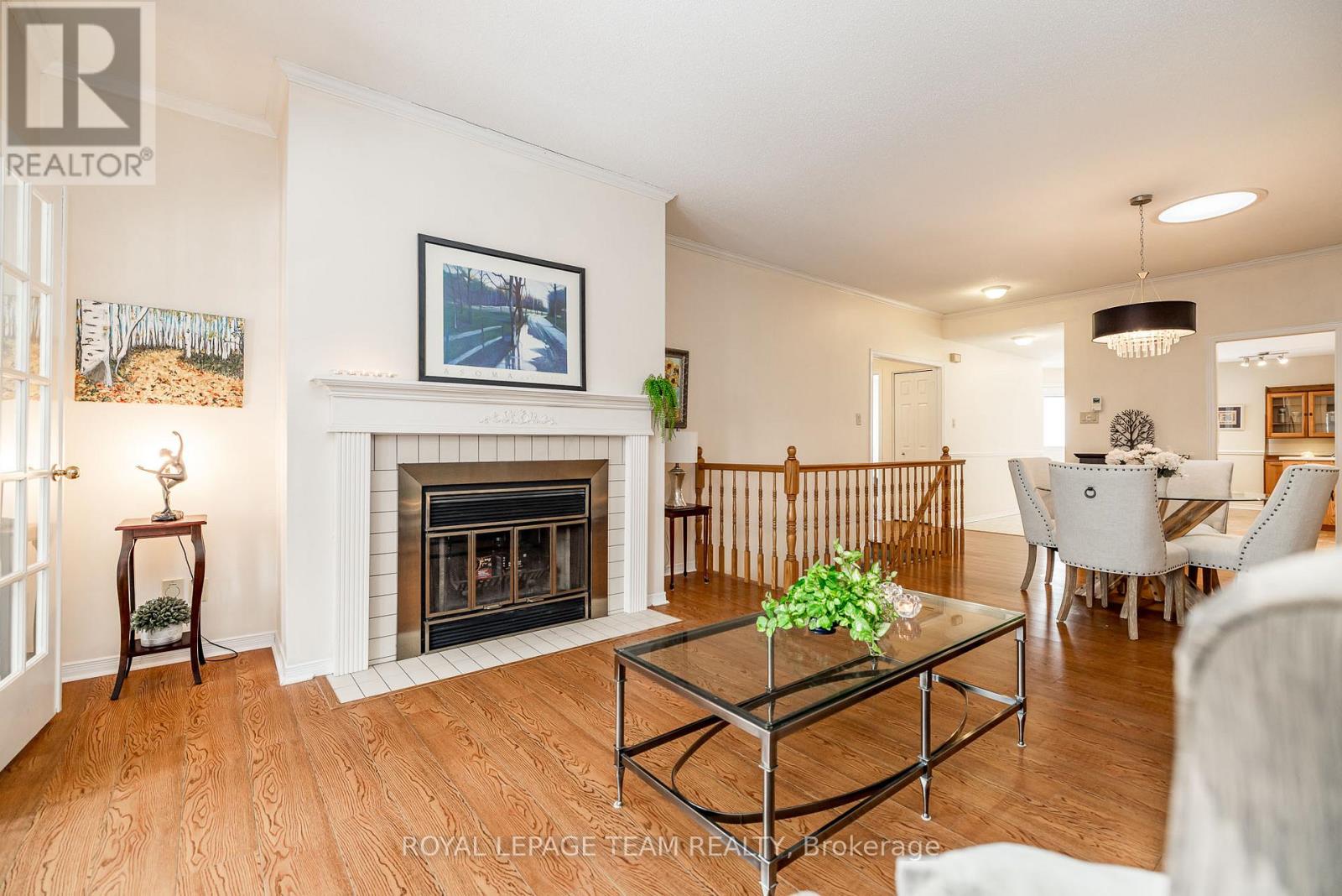 27 Pine Needles Court, Ottawa, Ontario  K2S 1G5 - Photo 8 - X12931628