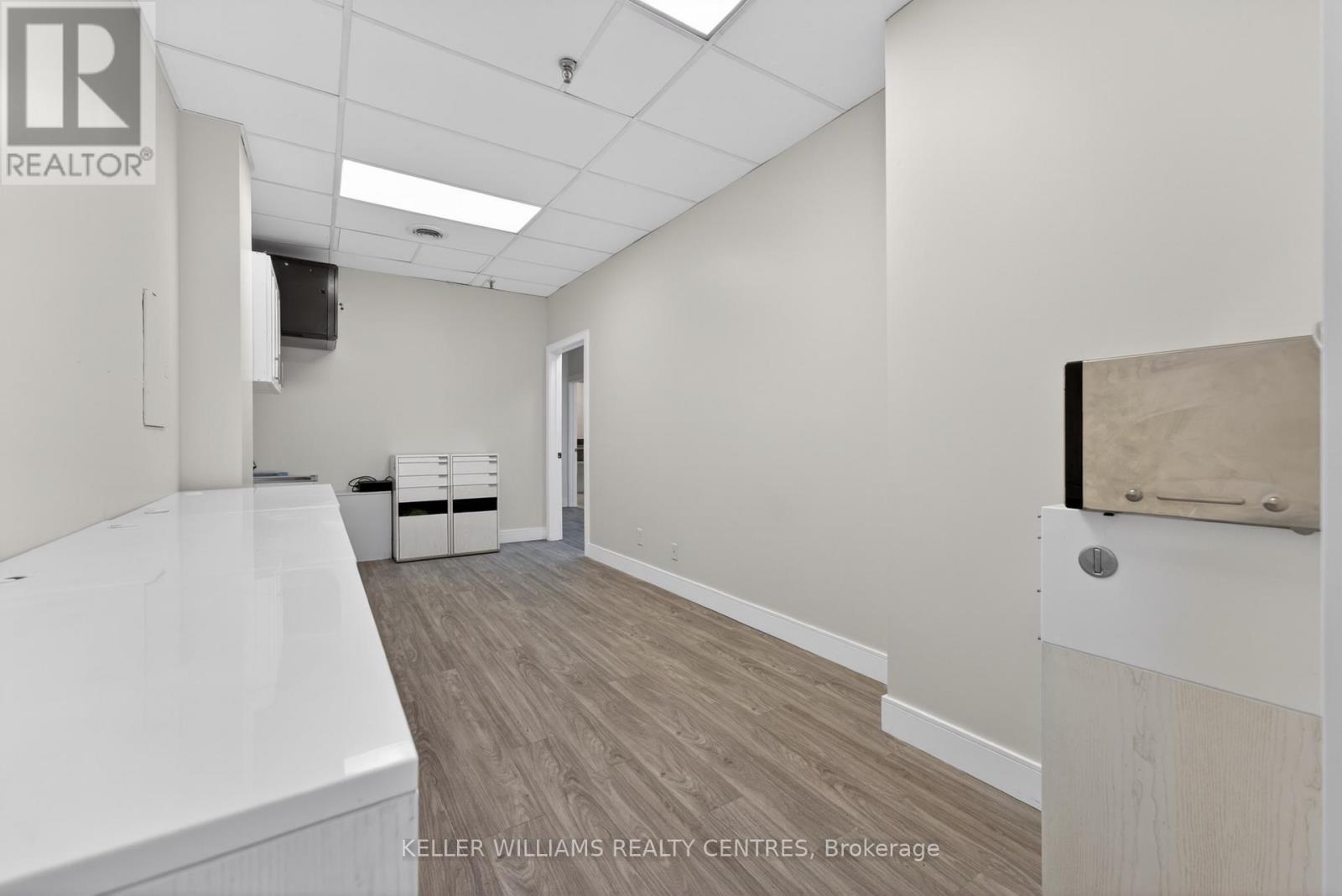 21 - 570 Hood Road, Markham, Ontario  L3R 4G7 - Photo 4 - N12931632