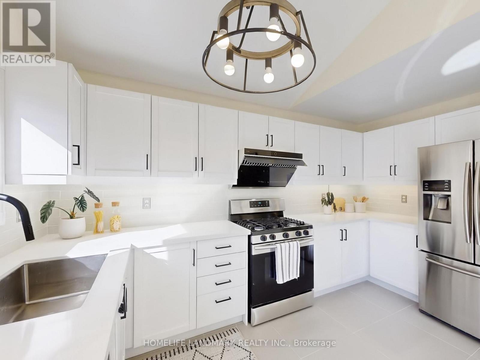 213 Montebello Avenue, Vaughan, Ontario  L4H 1L9 - Photo 12 - N12929180