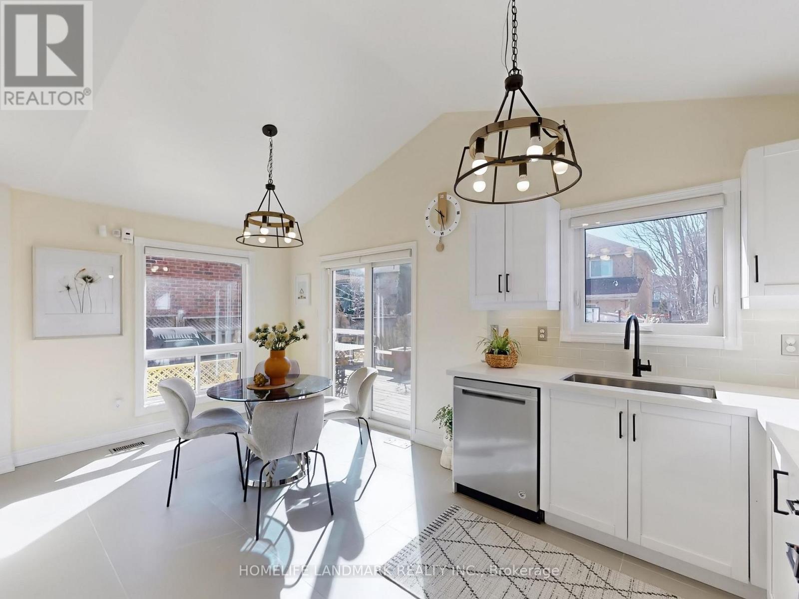 213 Montebello Avenue, Vaughan, Ontario  L4H 1L9 - Photo 14 - N12929180