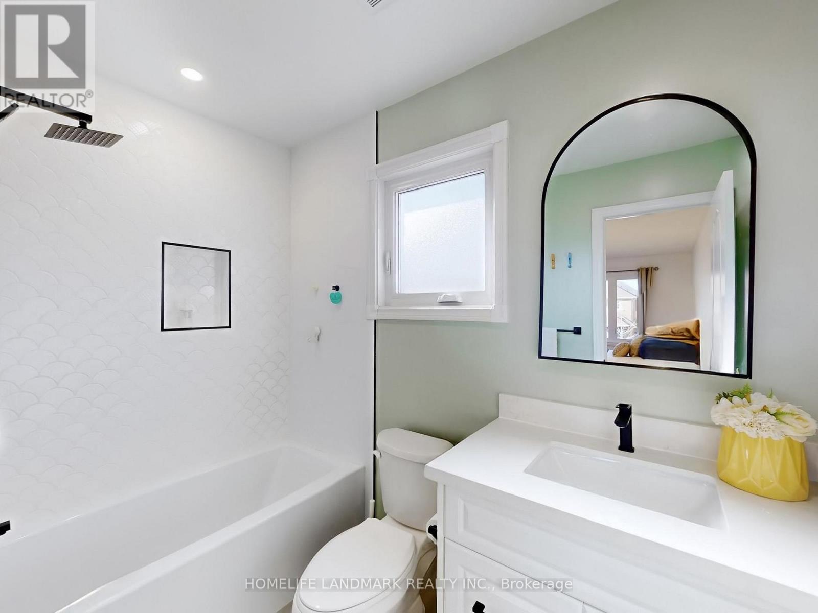 213 Montebello Avenue, Vaughan, Ontario  L4H 1L9 - Photo 24 - N12929180