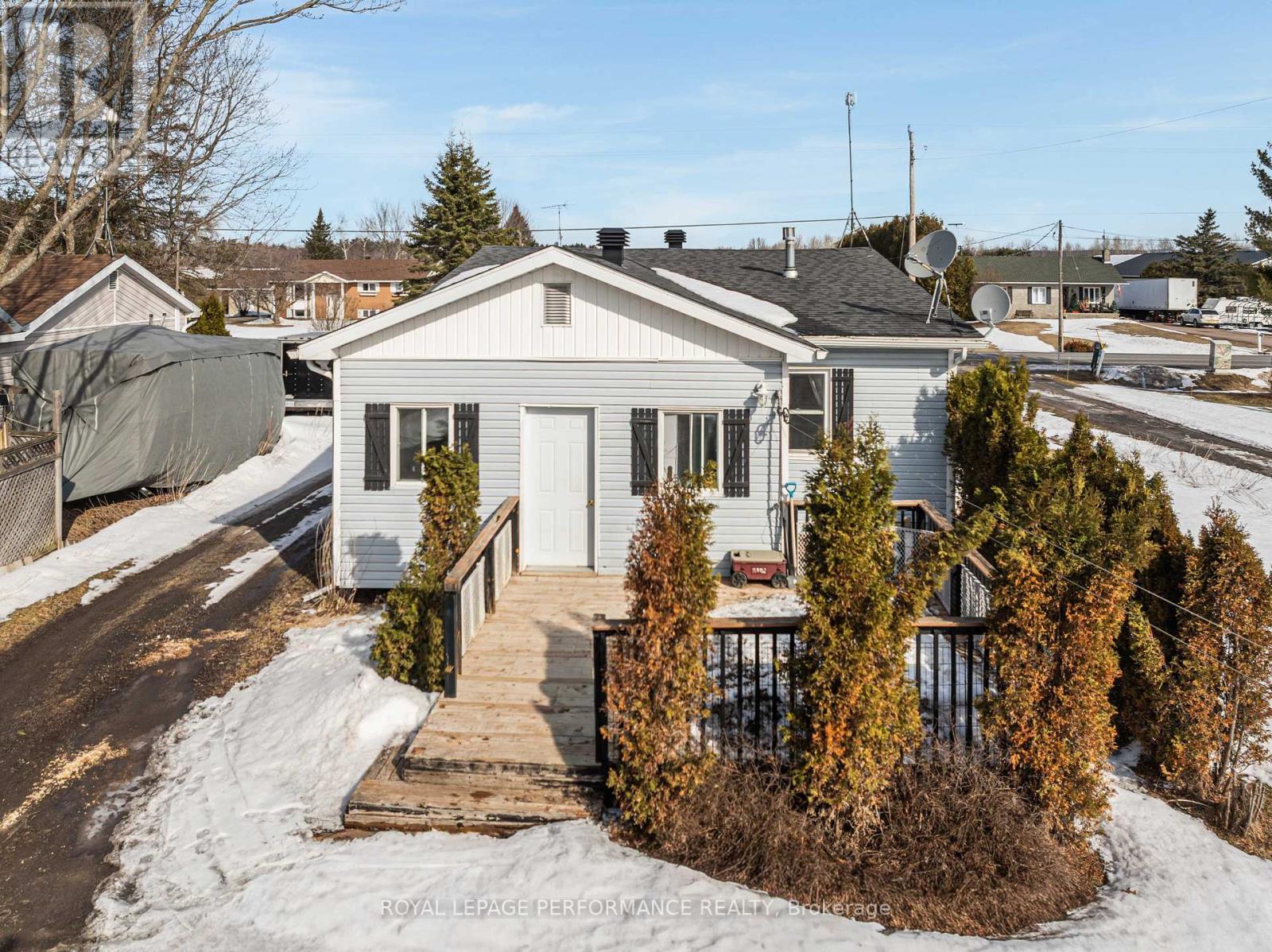 2082 Sandy Hill Road, Champlain, Ontario  K0B 1K0 - Photo 10 - X12910902