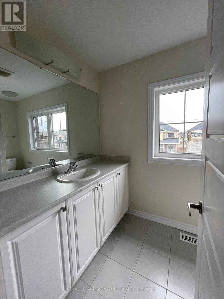 25 Buttercream Avenue, Thorold, Ontario  L2V 0L3 - Photo 17 - X12931102