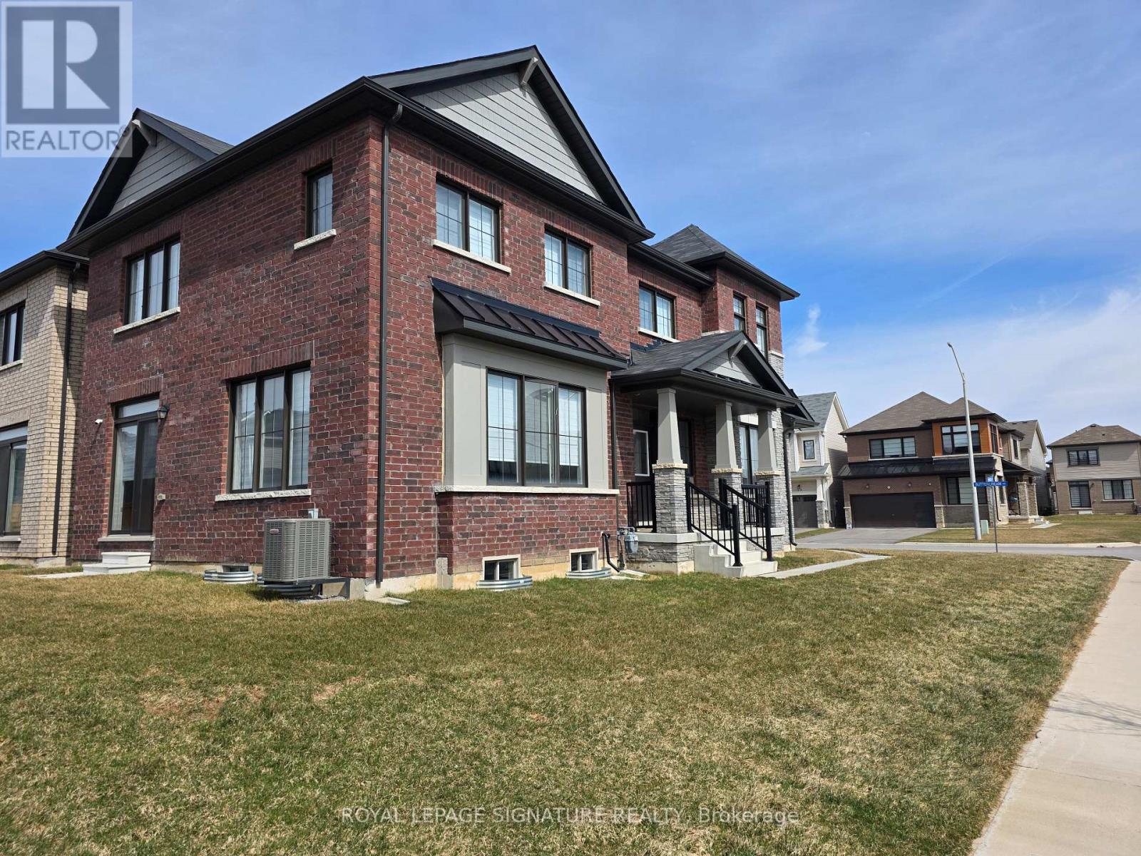 25 Buttercream Avenue, Thorold, Ontario  L2V 0L3 - Photo 4 - X12931102