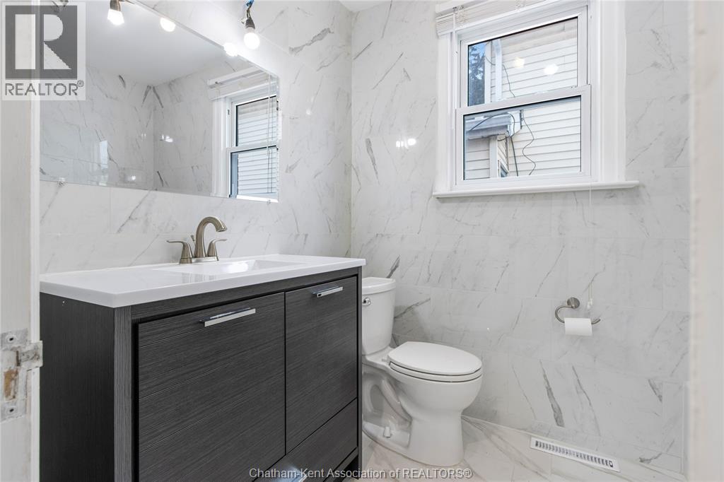 33 Wilson Avenue, Chatham, Ontario  N7L 1K8 - Photo 17 - 26006348