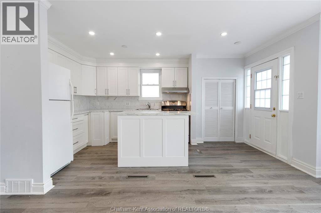 33 Wilson Avenue, Chatham, Ontario  N7L 1K8 - Photo 6 - 26006348