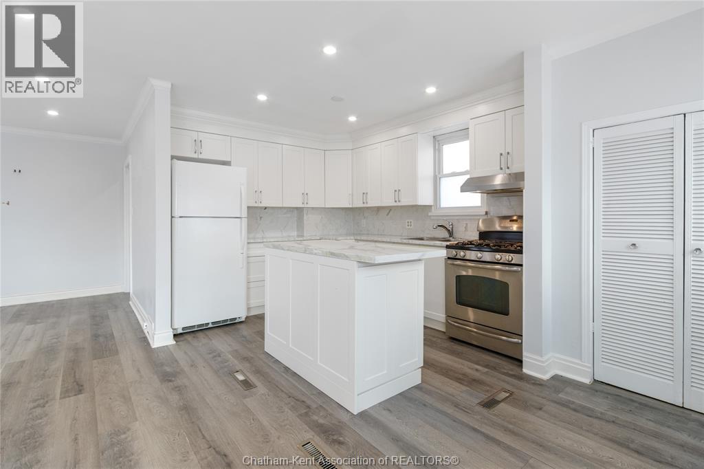 33 Wilson Avenue, Chatham, Ontario  N7L 1K8 - Photo 7 - 26006348