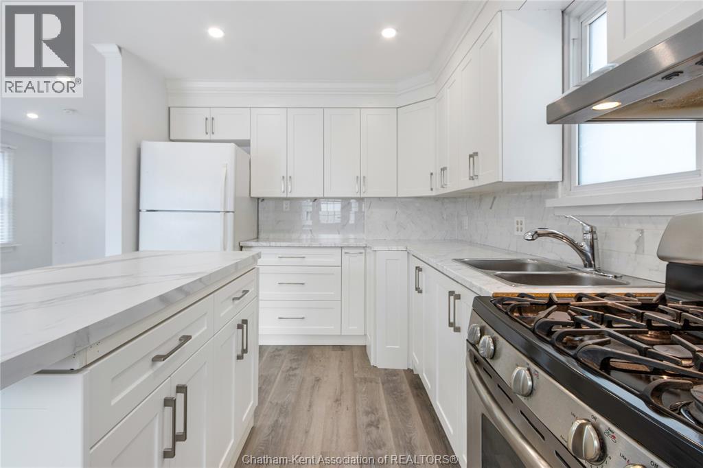 33 Wilson Avenue, Chatham, Ontario  N7L 1K8 - Photo 8 - 26006348