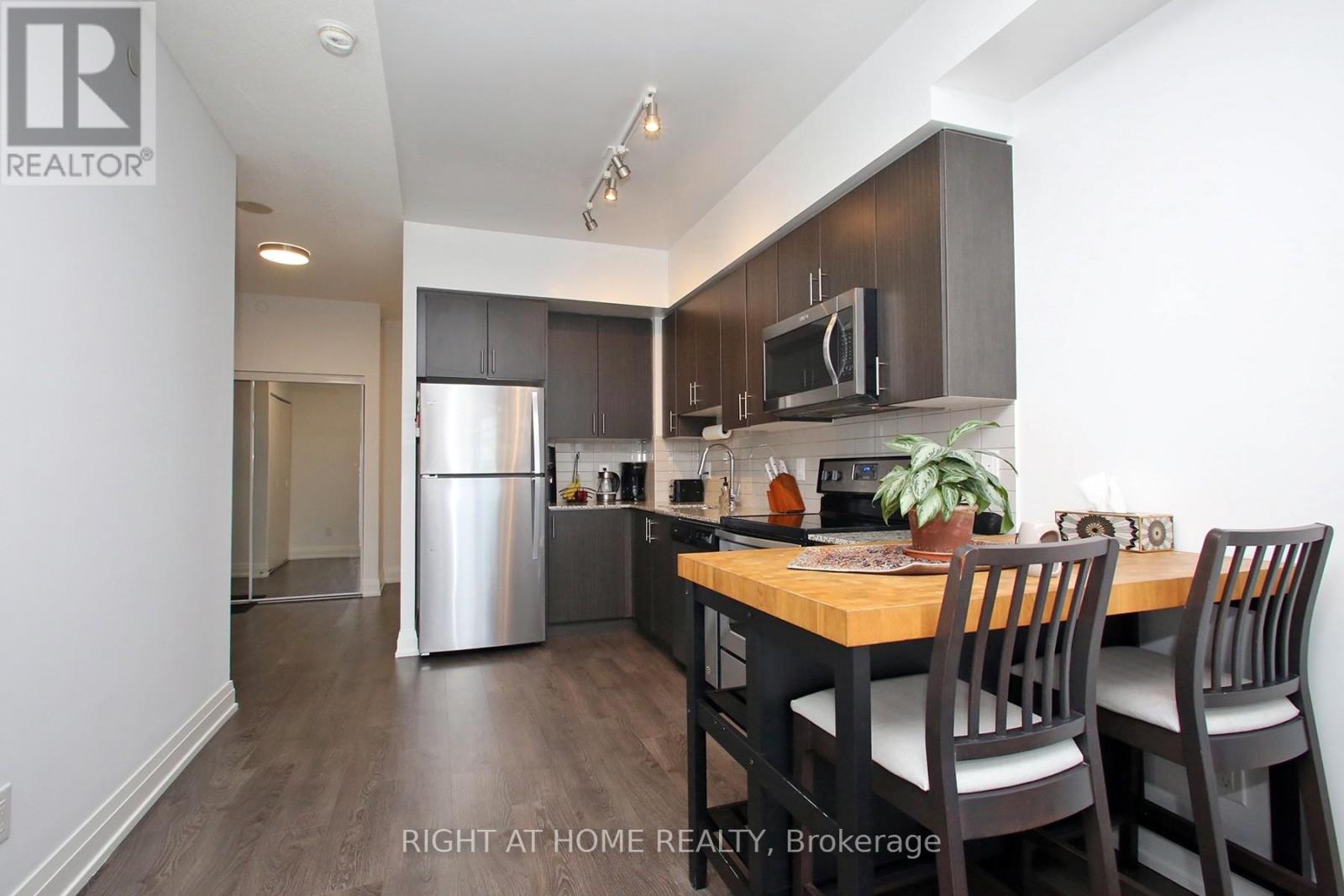 901 - 3700 Highway 7 Road, Vaughan, Ontario  L4L 0G4 - Photo 3 - N12931644