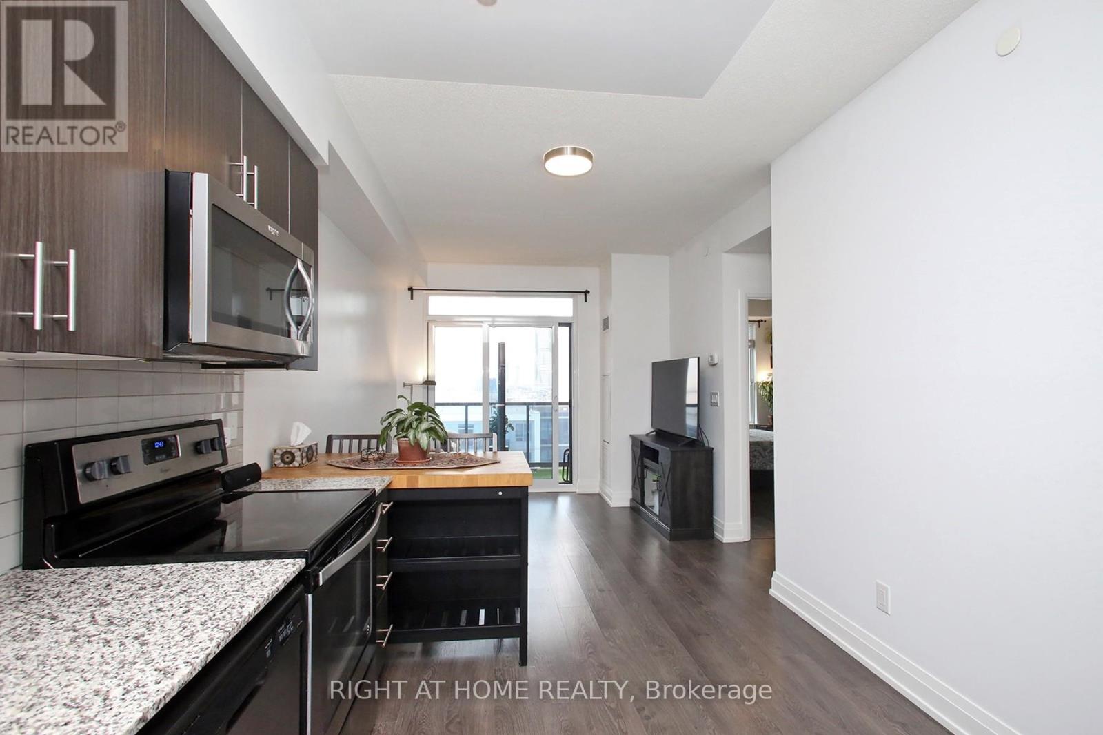 901 - 3700 Highway 7 Road, Vaughan, Ontario  L4L 0G4 - Photo 4 - N12931644