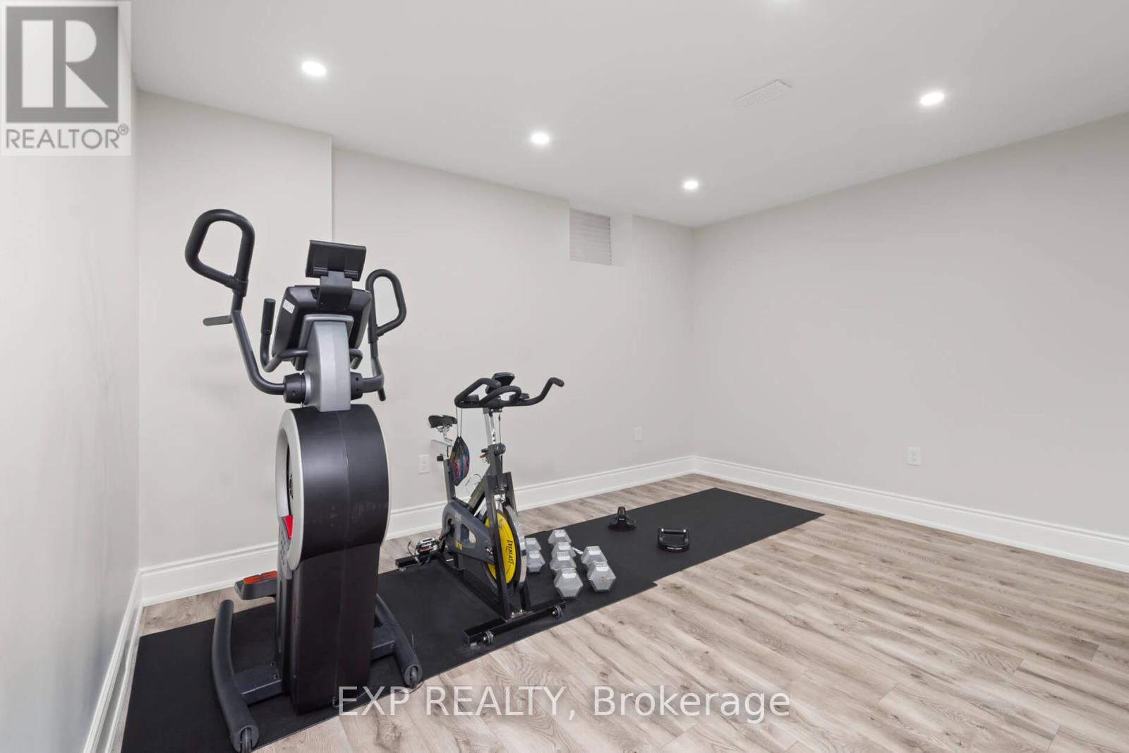 56 Lewis Avenue, Bradford West Gwillimbury, Ontario L3Z 0X2 - Photo 28 - N12457081