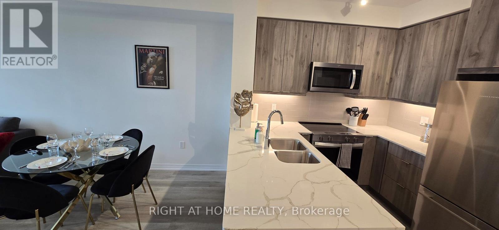 2302 - 15 Watergarden Drive, Mississauga, Ontario  L5R 0H4 - Photo 18 - W12931650