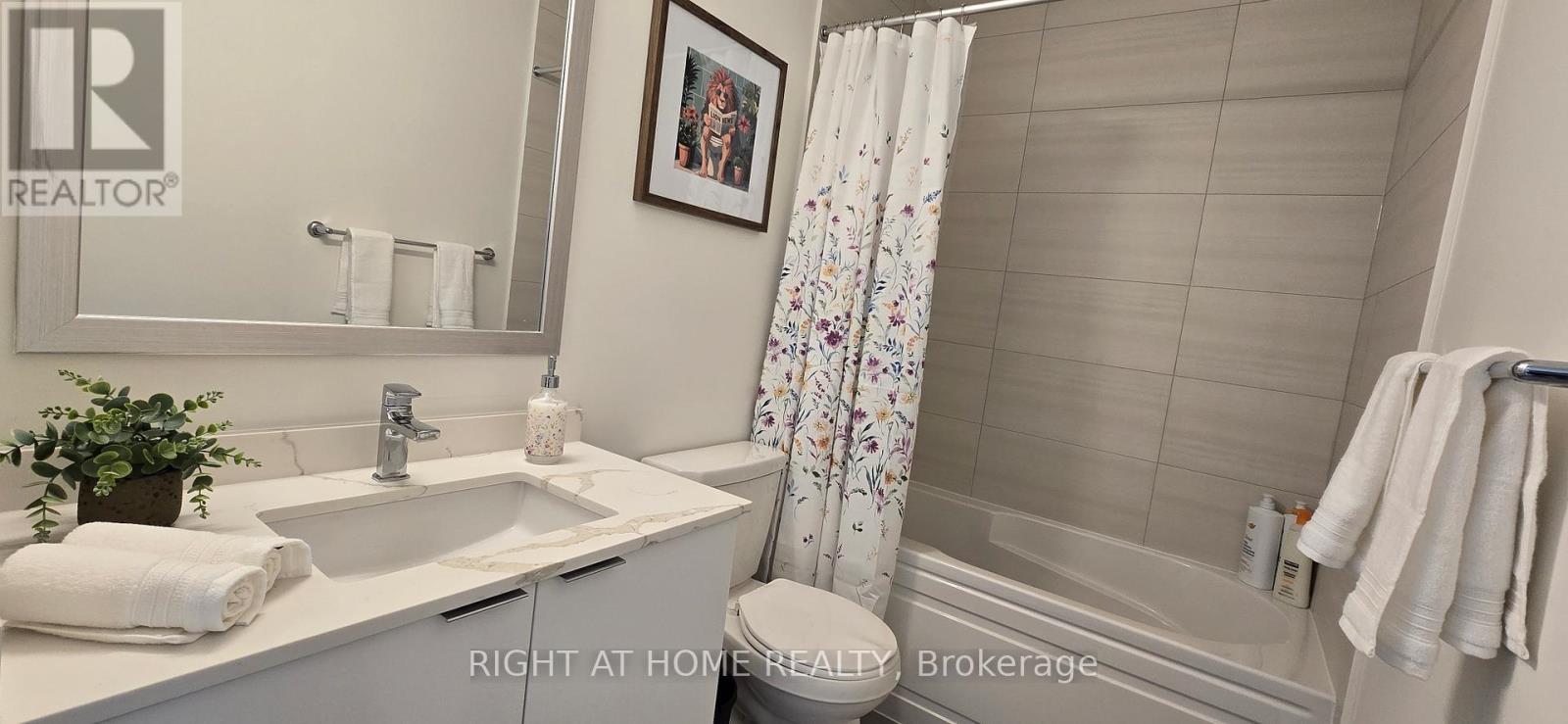 2302 - 15 Watergarden Drive, Mississauga, Ontario  L5R 0H4 - Photo 3 - W12931650