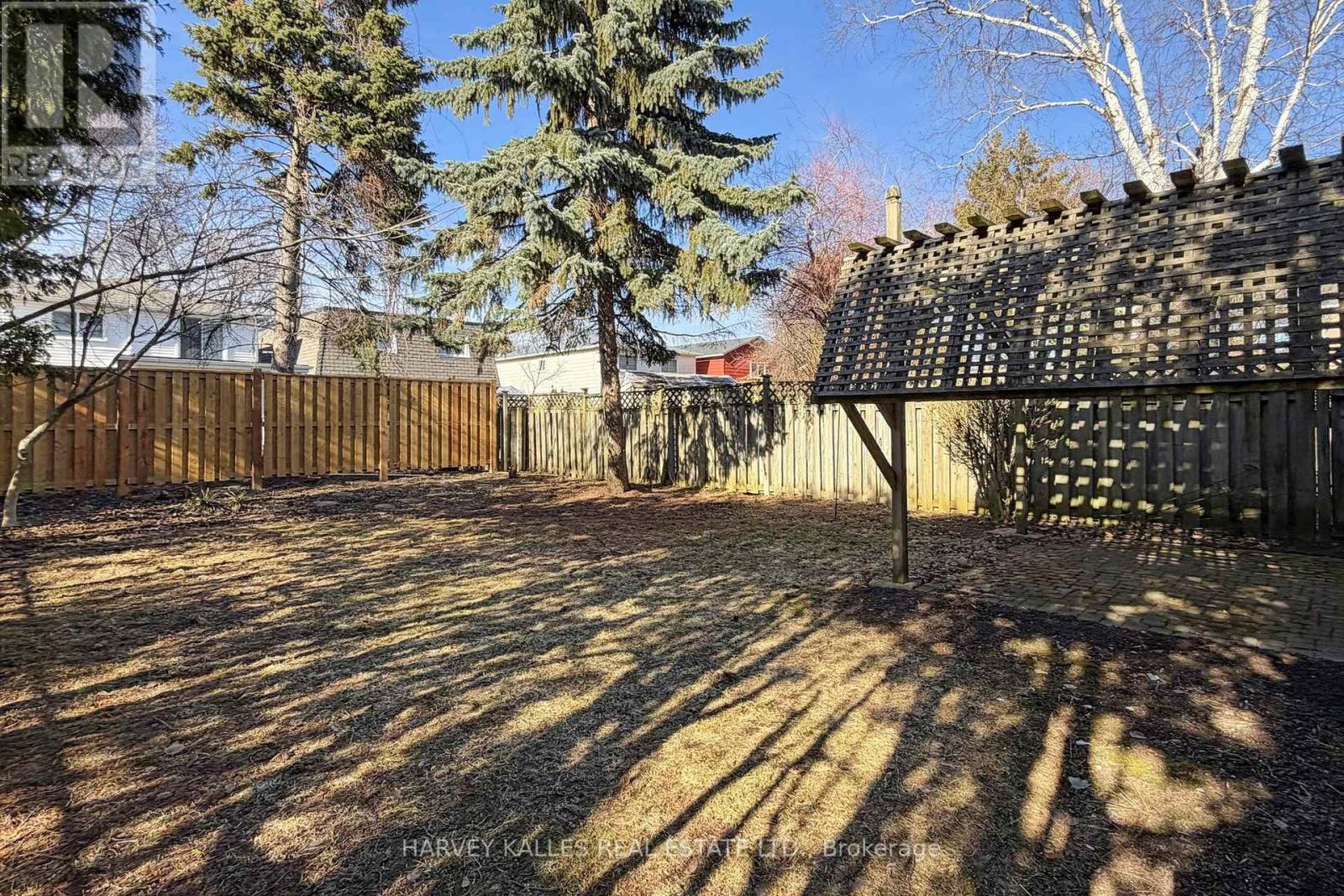 62 Dersingham Crescent, Markham, Ontario  L3T 4E8 - Photo 37 - N12562662