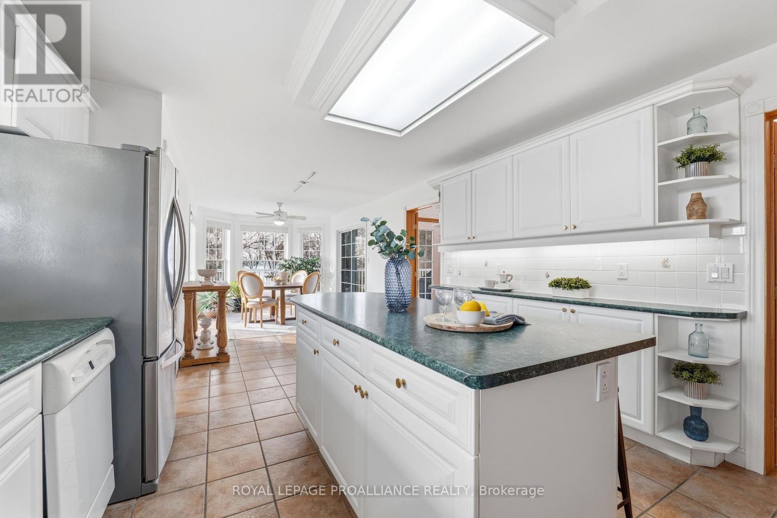 630 Old Highway 2, Quinte West, Ontario  K8V 5P5 - Photo 14 - X12927594