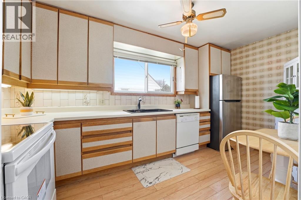 39 Eastwood Street, Hamilton, Ontario  L8H 6R6 - Photo 9 - 40815747