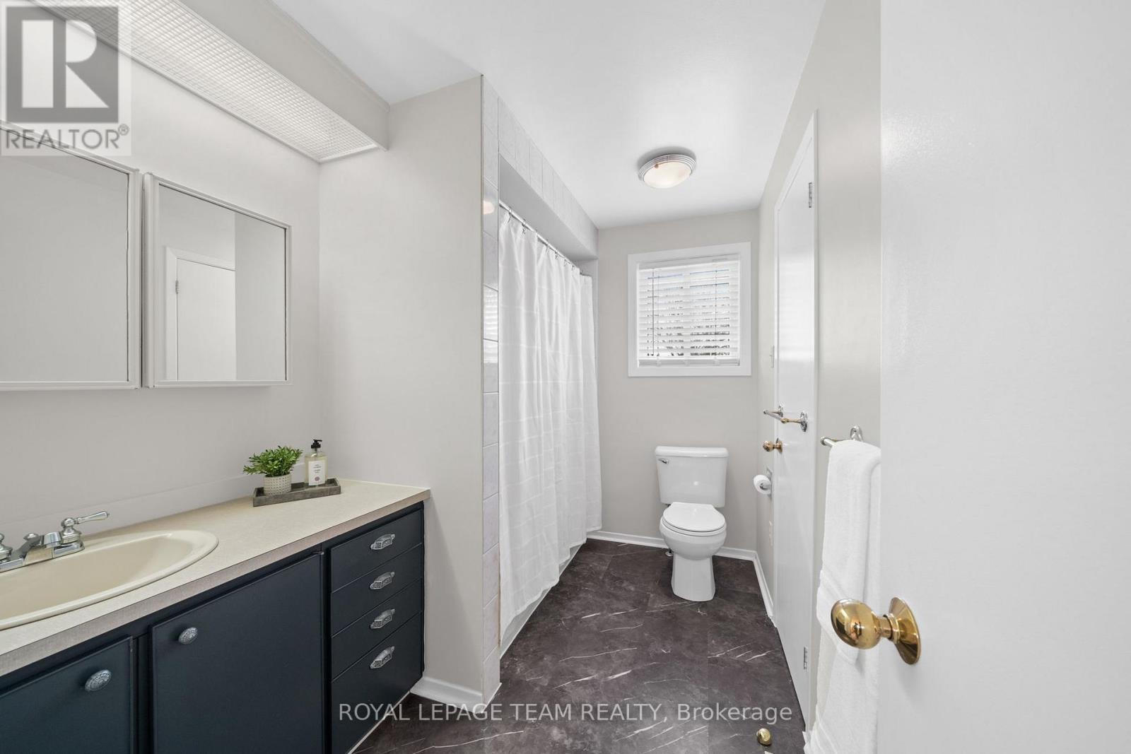 7942 Decarie Drive, Ottawa, Ontario  K1C 2K3 - Photo 19 - X12931652