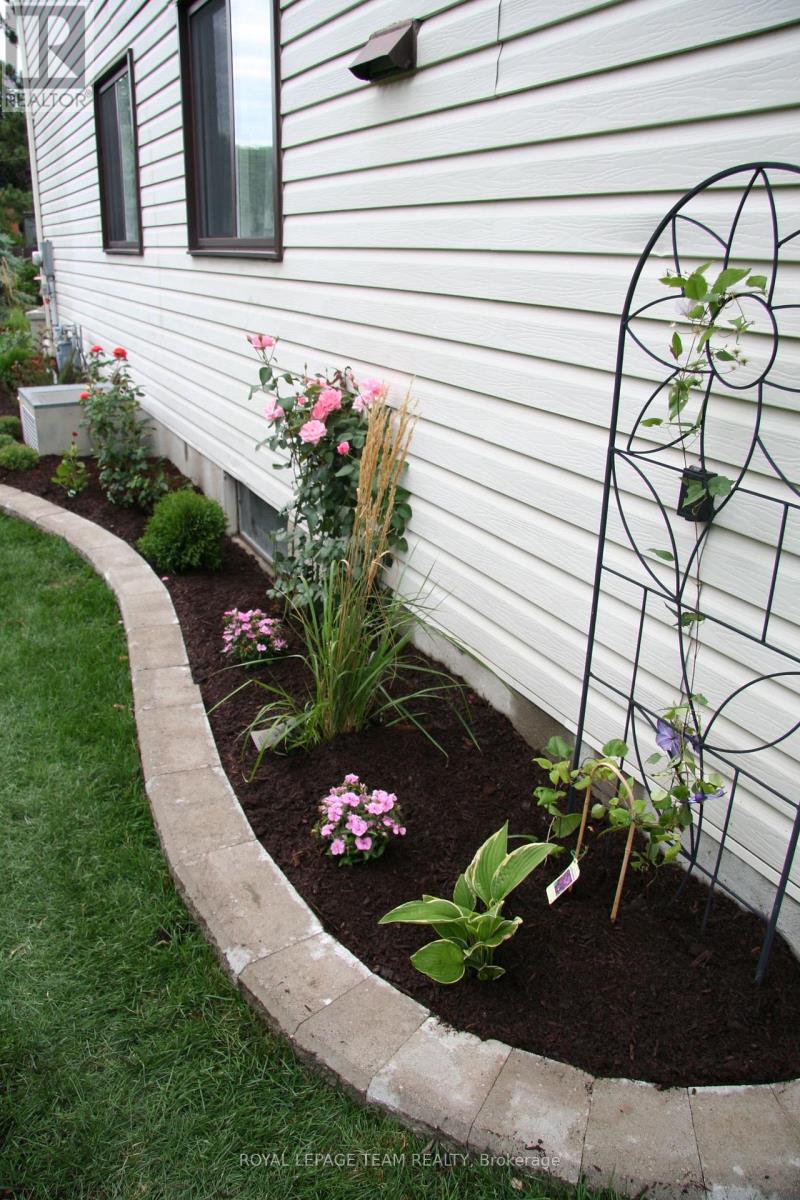 7942 Decarie Drive, Ottawa, Ontario K1C 2K3 - Photo 35 - X12931652