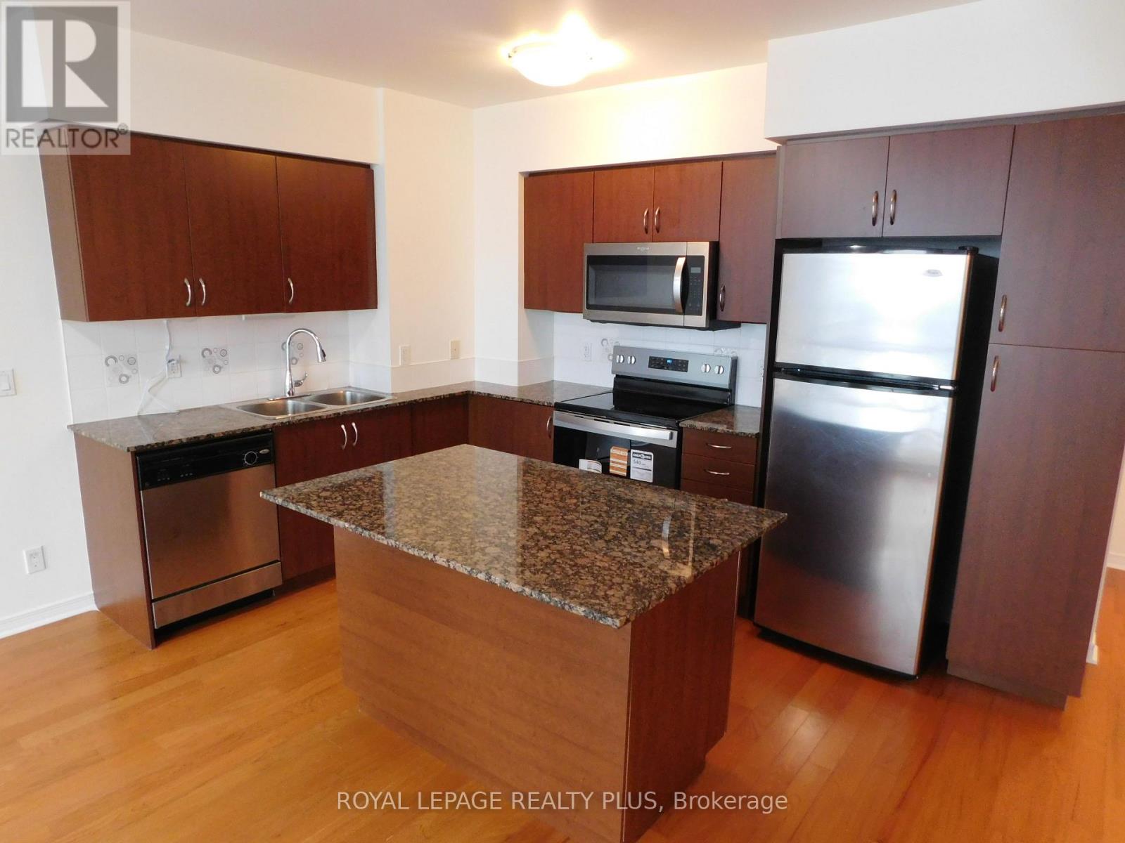 2005 - 2240 Lakeshore Boulevard W, Toronto, Ontario  M8V 0B1 - Photo 16 - W12809902