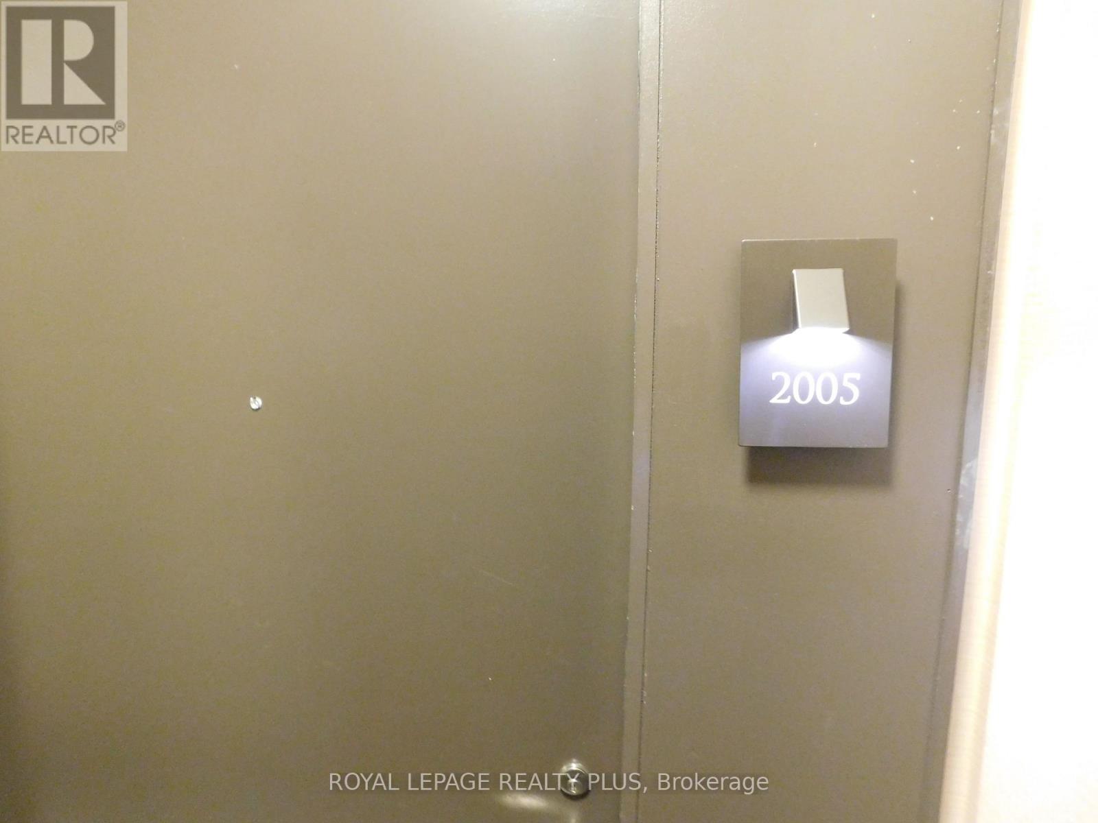 2005 - 2240 Lakeshore Boulevard W, Toronto, Ontario  M8V 0B1 - Photo 8 - W12809902