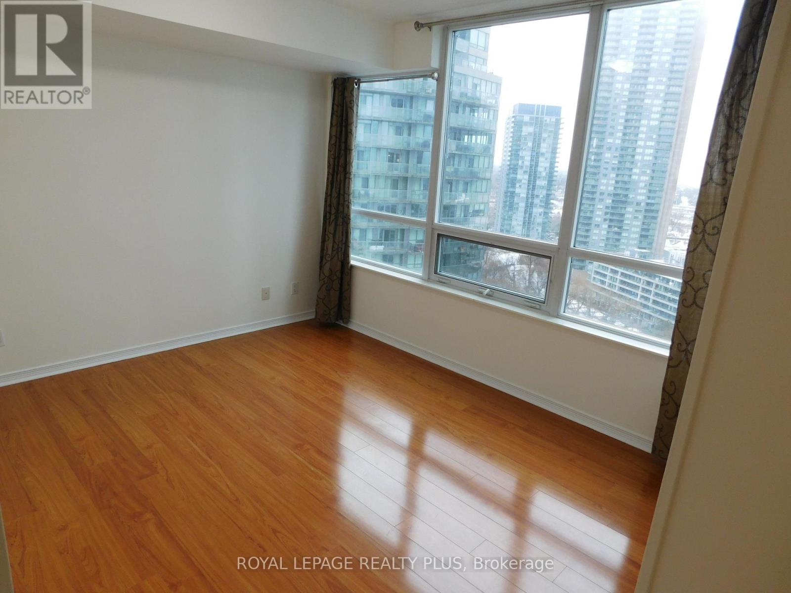 2005 - 2240 Lakeshore Boulevard W, Toronto, Ontario  M8V 0B1 - Photo 19 - W12809902