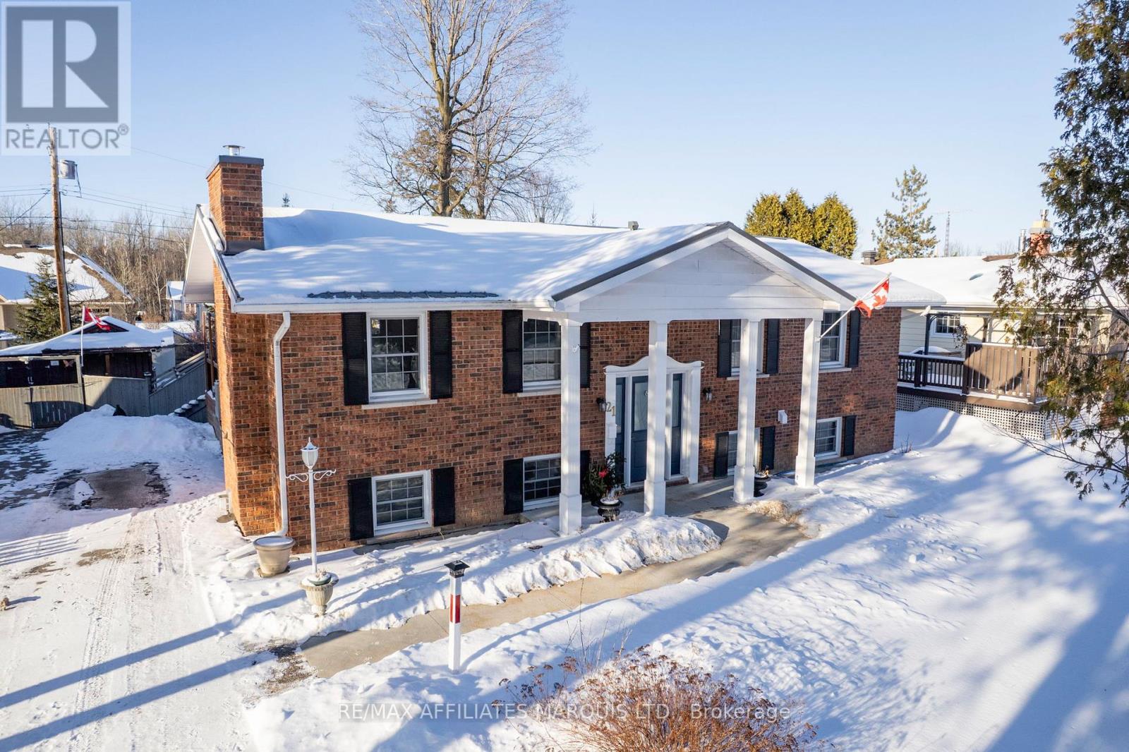 21 SPRUCE STREET, South Stormont, Ontario