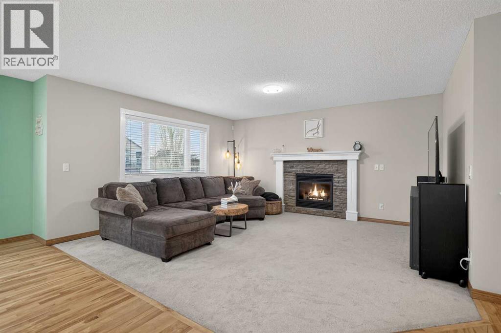 112 West Creek Close, Chestermere, Alberta  T1X 1M2 - Photo 4 - A2291271