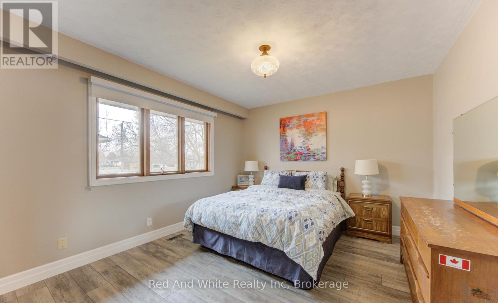 449 Greenfield Avenue, Kitchener, Ontario  N2C 1E9 - Photo 17 - X12931716