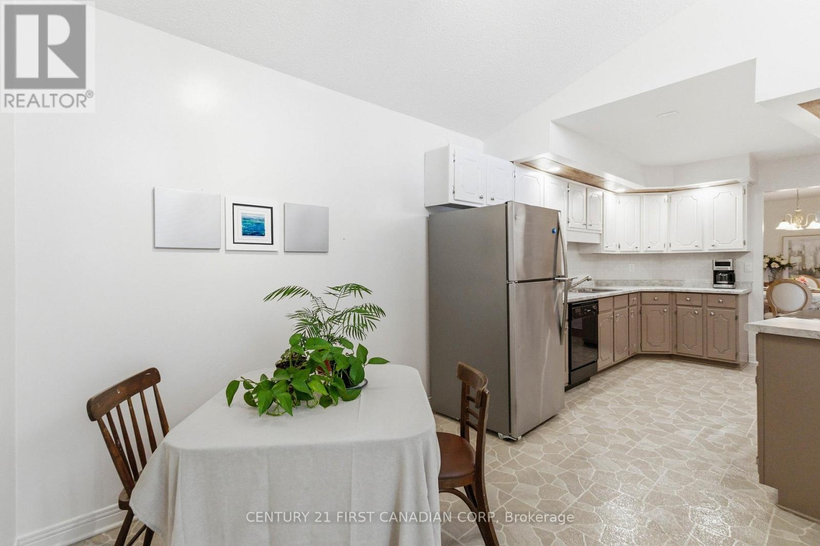 53 - 50 Fiddlers Green Road, London North, Ontario  N6H 4T4 - Photo 14 - X12931690