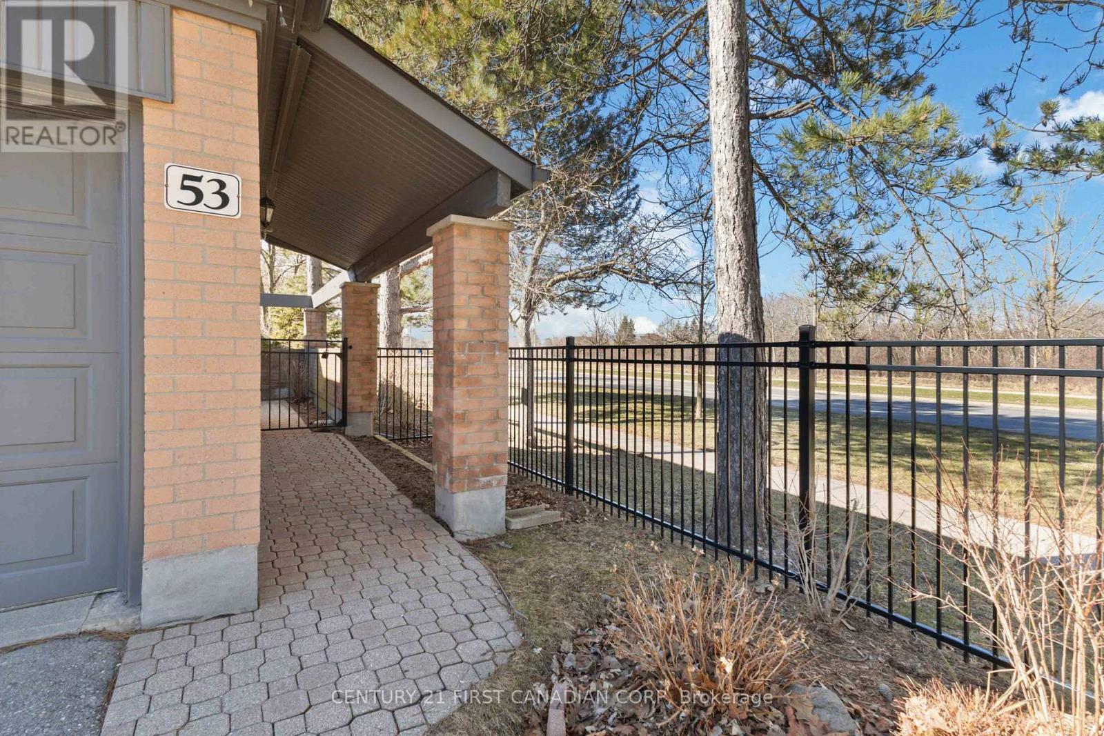 53 - 50 Fiddlers Green Road, London North, Ontario  N6H 4T4 - Photo 4 - X12931690