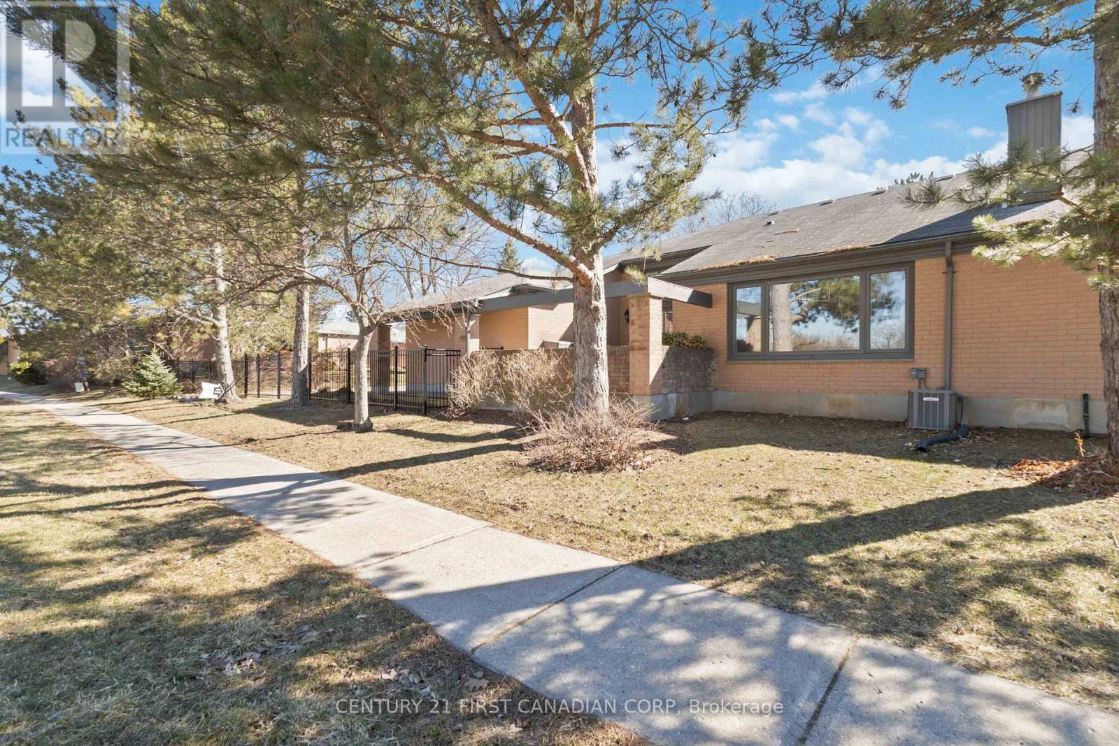 53 - 50 Fiddlers Green Road, London North, Ontario  N6H 4T4 - Photo 46 - X12931690